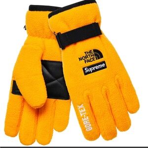 Supreme x The North Face Yellow GORE-TEX Gloves NWT